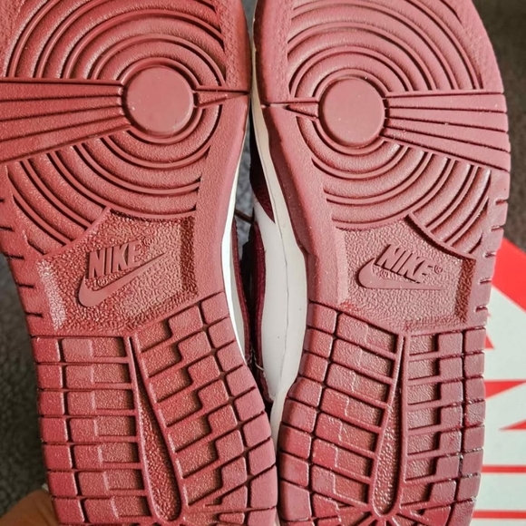 Kids Dunks - Picture 4 of 7